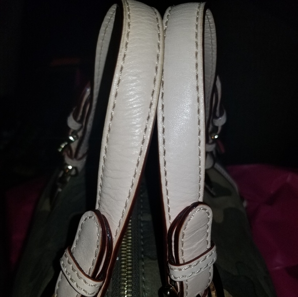 Sale!!!😍😍😍RARE! Beautiful Michael Kors Camo Bag in amazing condition - Picture 13 of 14